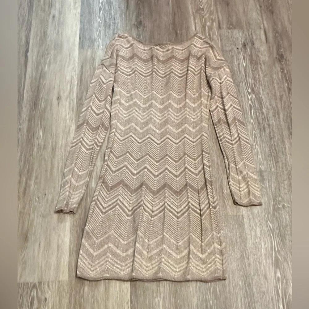 Express pullover long sleeve dress is a size Medium. - Picture 5 of 5